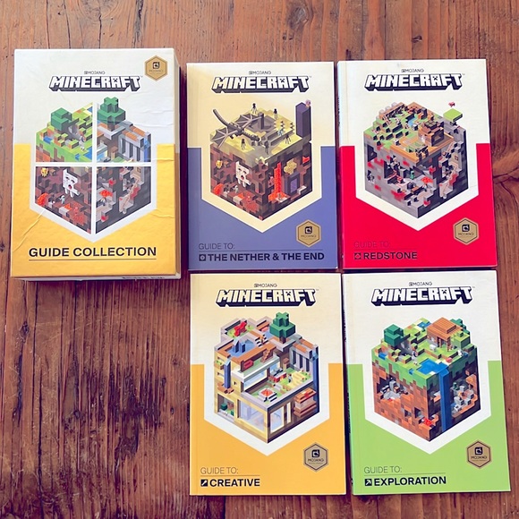 Minecraft Guide Collection book set - Picture 4 of 4